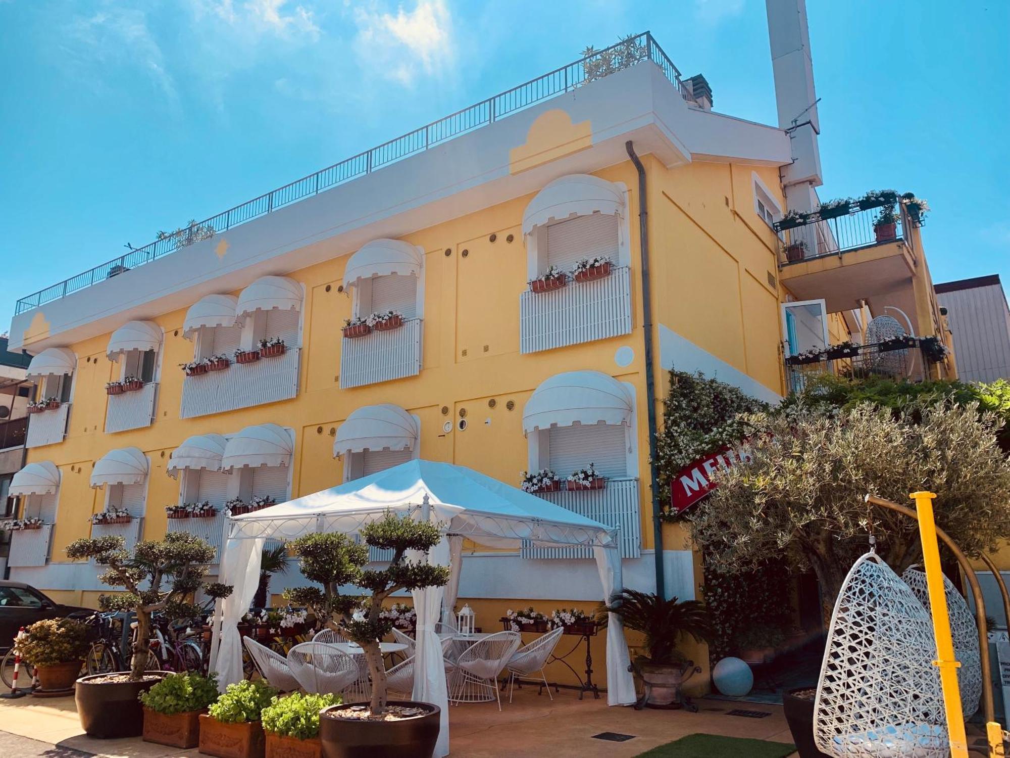 Meuble Tripoli Hotel Grado Eksteriør billede